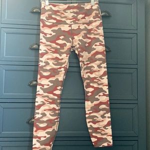 Varley camo leggings